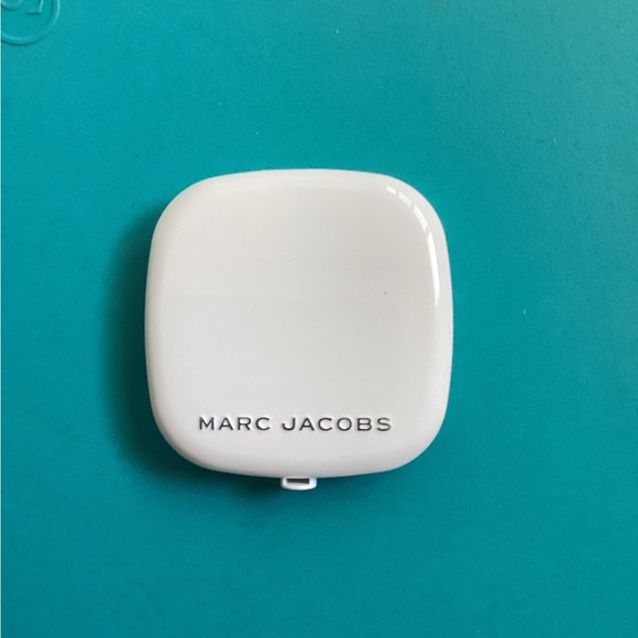 Marc Jacob’s Travel Size O!mega Bronzer Tan-Tastic - Picture 2 of 3